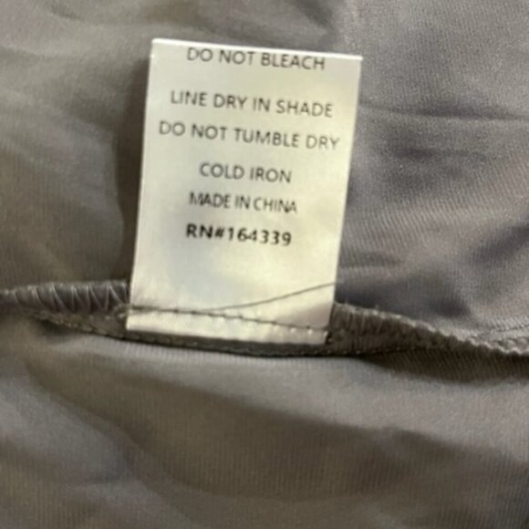 Petal and Pup “Narissa” Satin Shirt in Silver – Size Large – NWOT - Picture 10 of 10